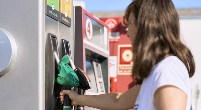 Ennyivel emelkedik a benzin és a gázolaj ára péntektől