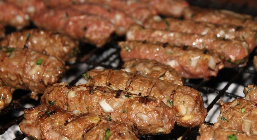 Itt az erdélyi csórékolbász recept - így készíts a grilledre erdélyi finomságot