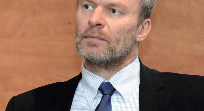 Munkahelyen írt szadomazo szexblog miatt mondott le Ausztria EU-nagykövete