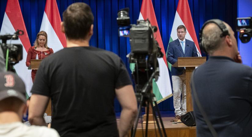 Gulyás: kiterjesztik a kisboltok támogatási programját
