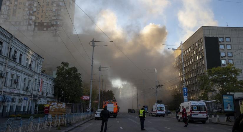 Pokoli éjszakán van túl Kijev – Rakéták és drónok csaptak le a városra, 6-an meghaltak a támadásban, köztük egy gyerek is