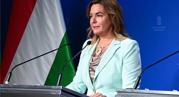 Sosem találja ki, milyen Digitális Polgári Kört indított Vitályos Eszter