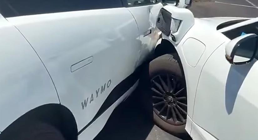 Ebben a karambolban biztosan egy robotaxi volt a hibás
