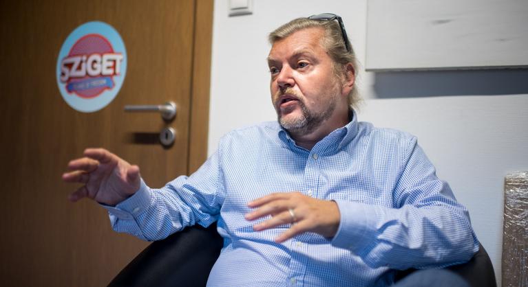 Gerendai Károly megszólalt az Indexnek a Kneecap-botrányról és a palesztinbarát üzlettársáról