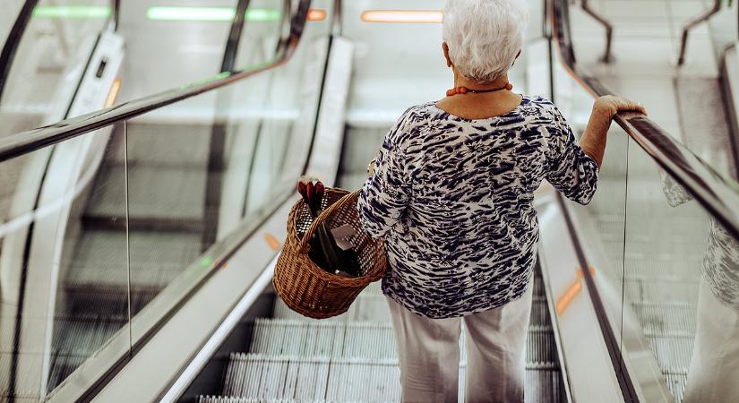 Megvan, milyen sorrendben kézbesítik a nyugdíjasok utalványait