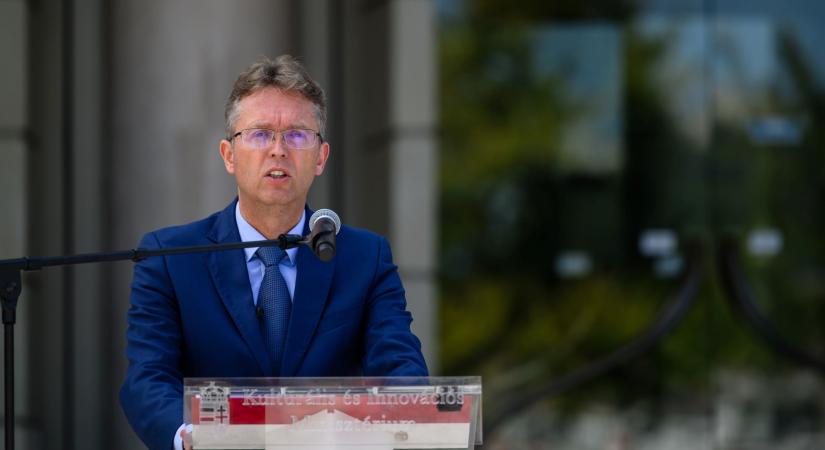 Hankó Balázs: Mi, magyarok szeretjük a színházainkat, szeretjük az előadóművészetünket
