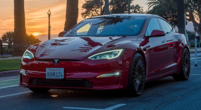 Már sehol nem rendelhető Európában a két nagy Tesla