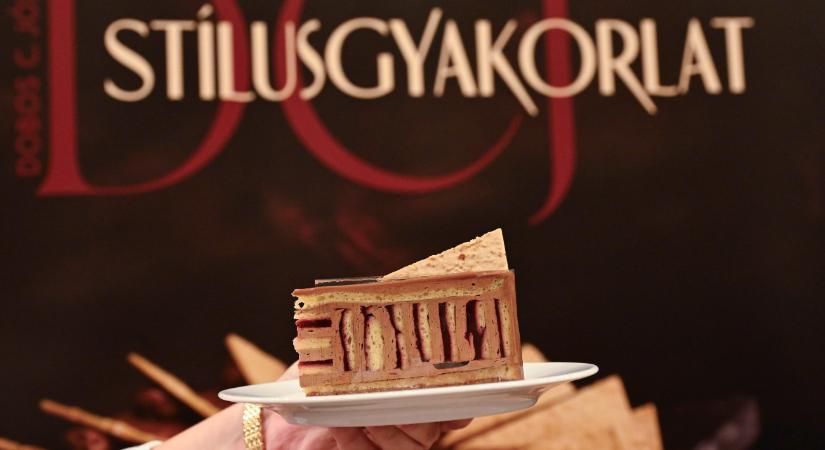 Pálinka, csokoládé, karamella és meggy – így fest az idei Magyarország tortája