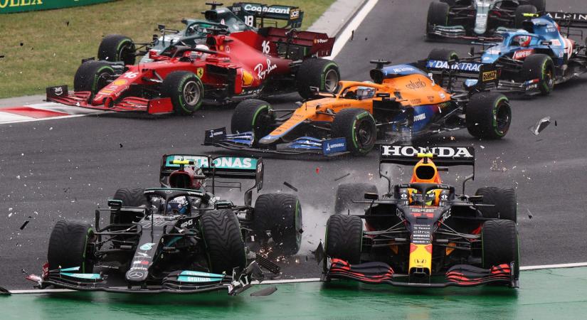 Amikor Bottas amatőr hibájával lemészárolta a fél mezőnyt a Magyar Nagydíjon