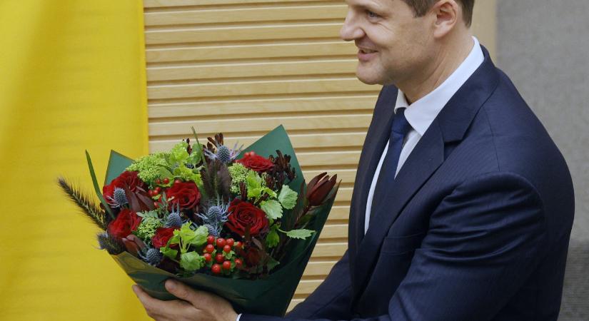 Belebukott a litván miniszterelnök abba, hogy a sógornőjével üzletelt