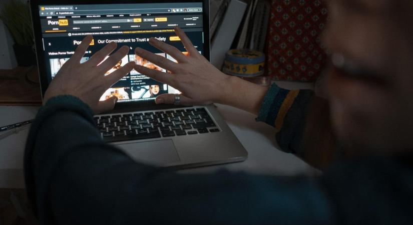 Pornóvideó miatt menesztették az ostffyasszonyfai óvoda vezetőjét
