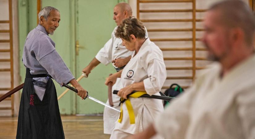 A katana útja: egy szamuráj vérvonal öröksége Japántól Magyarországig
