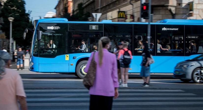 Új csodabuszok Budapesten – mutatjuk, hol utazhat felük