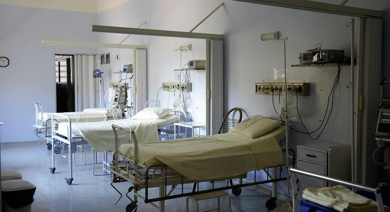 Örül a miniszter: öt hét alatt 700 millió lej áramlott az egészségügyi rendszerbe