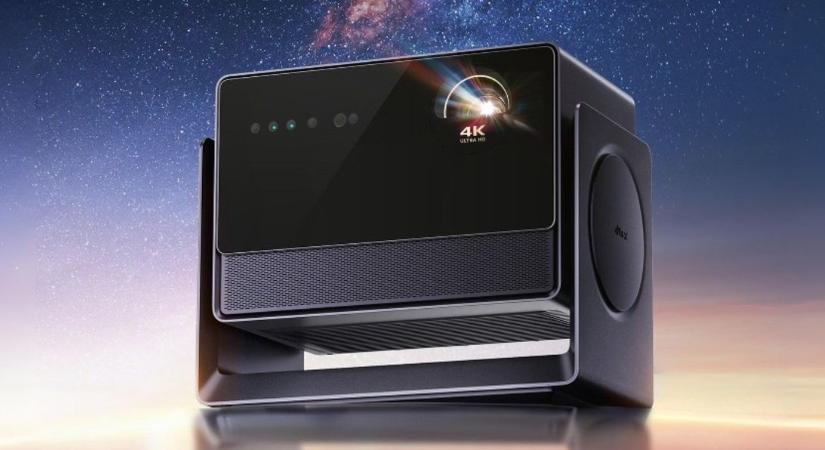 Folyadékhűtéses 4K lézerprojektor a házimozi fanatikusoknak