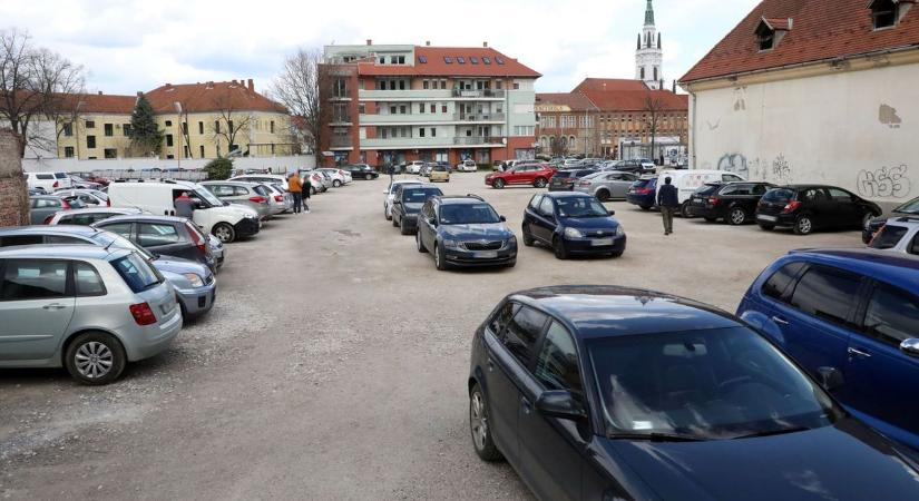 Mit tenne, ha ezt találná az autóján? A miskolci férfi így reagált