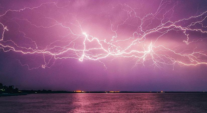 Világrekord: 829 kilométer hosszú megavillámot hitelesítettek – videó
