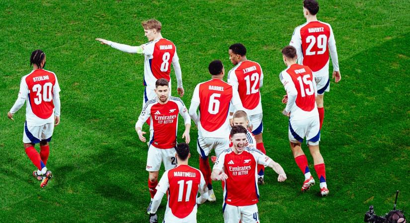 Arsenal-klasszis ajánlott játékost a nagy rivális Chelsea-nek