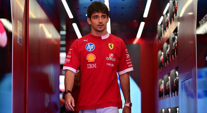 F1: Hamilton teper a Ferrarinál, de Leclerc nem aggódik