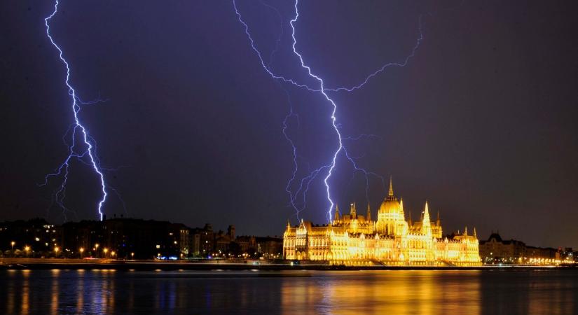 Viharos zivatarok áztatnak el mindent 5 vármegyében, cudar idő kezdődik
