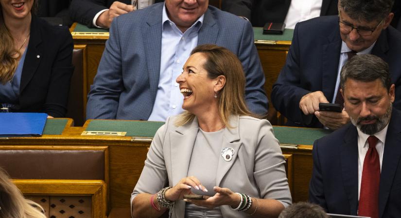 Vitályos Eszter úgy alakít a bántalmazott nőknek Digitális Polgári Kört, hogy szerinte őket nem férfiak bántották, hanem az élet