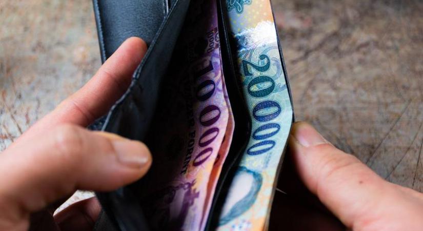 Kétszer is pénzt kap sok magyar család augusztusban: több mint egymillió háztartás érintett