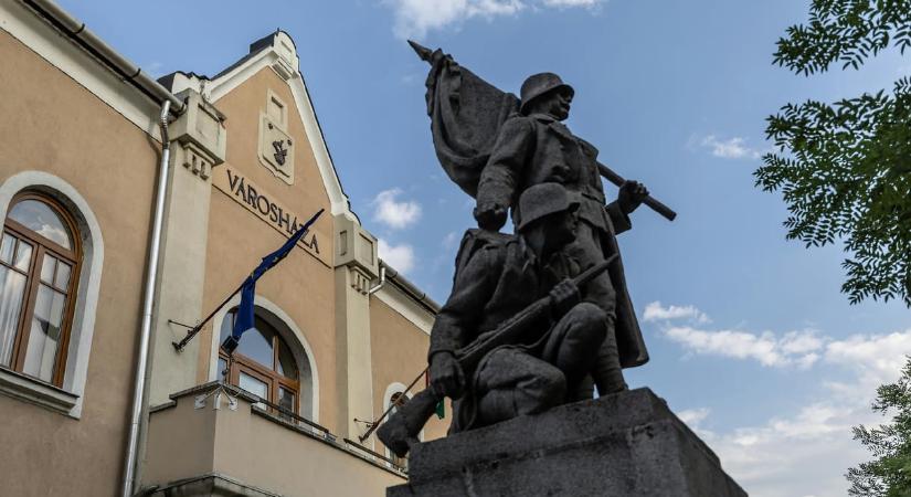 Elsőként vezette be, elsőként is vonta vissza az „önazonossági” rendeletét Mezőkeresztes