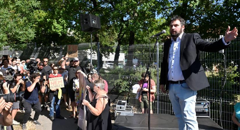 Megkezdődött Karácsony Gergely kihallgatása