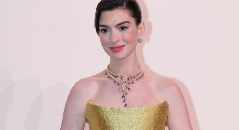 A városi minimalizmus új arca - Anne Hathaway tetőterasza nyári üzemmódban