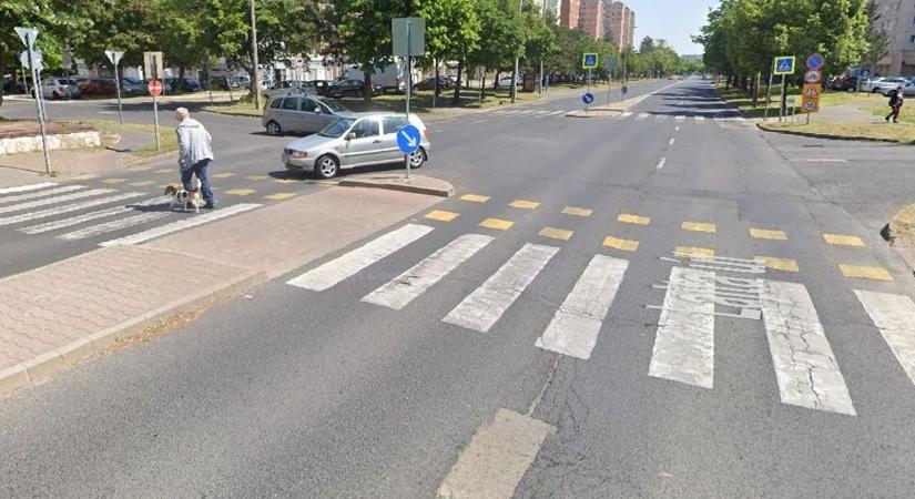 Egy nap alatt két embert gázoltak el a forgalmas zebrán Győrben