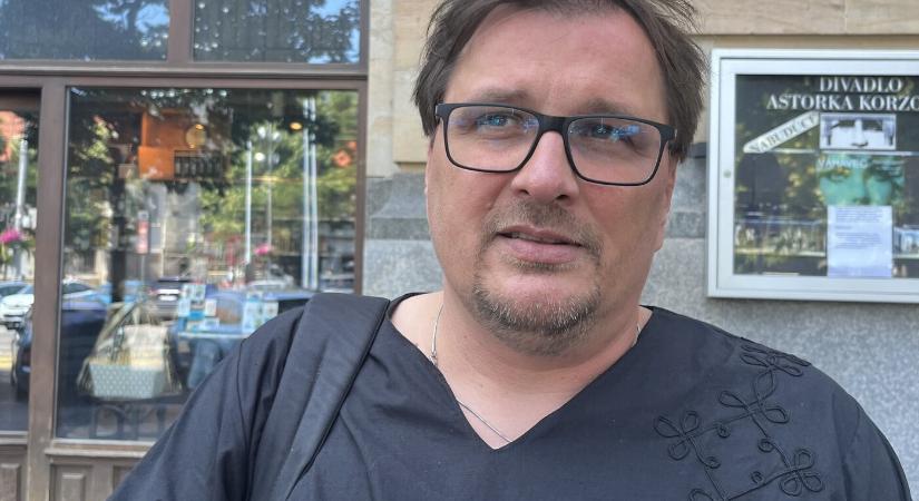 Kultminor: Šimkovičová feltehetően távollétében nevezte ki az új igazgatót, Ján Štovkát, aki éppen nyaral