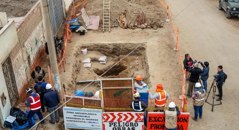 Gázcsöveket fektettek, ezeréves sírt találtak munkások a perui fővárosban