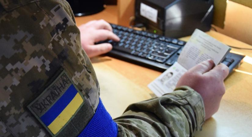A KMKSZ tiltakozik: a kárpátaljai magyarok megfélemlítése zajlik a határon