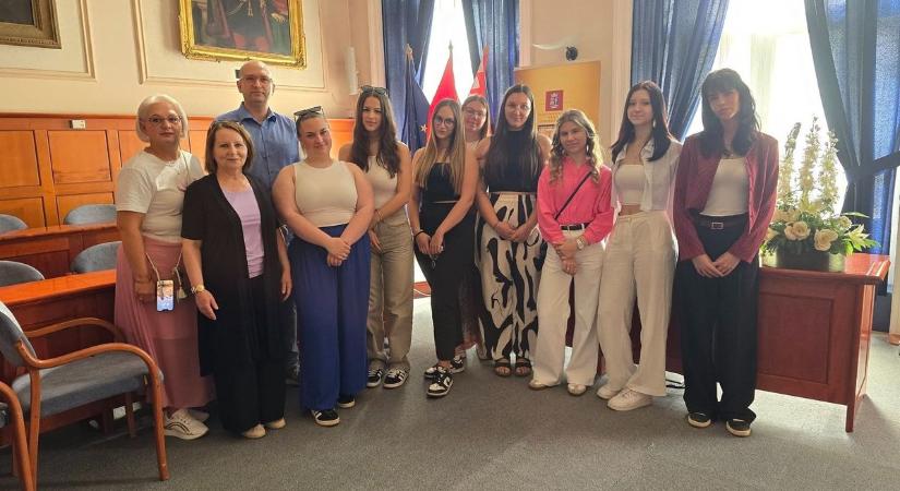 A Bolyai Technikum duális partnere a polgármesteri hivatal: diákjaik itt is szerezhetnek szakmai tapasztalatot