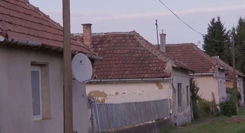 8 métert zuhant, és karcolásokkal megúszta az idős férfi Szabolcsban