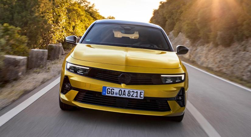 Erősebb, gyorsabb és többet megy elektromosan az Opel Astra