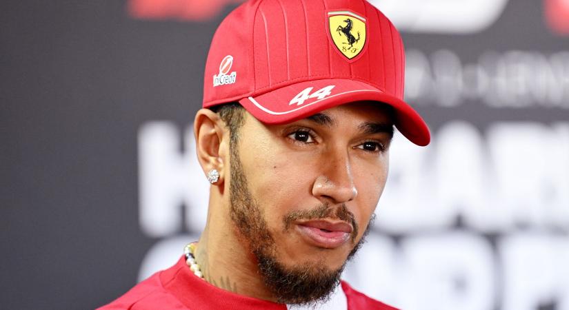 Felfoghatatlan dolog történt a Hungaroring előtt, megőrült a tömeg, amikor Lewis Hamilton magyarul szólalt meg