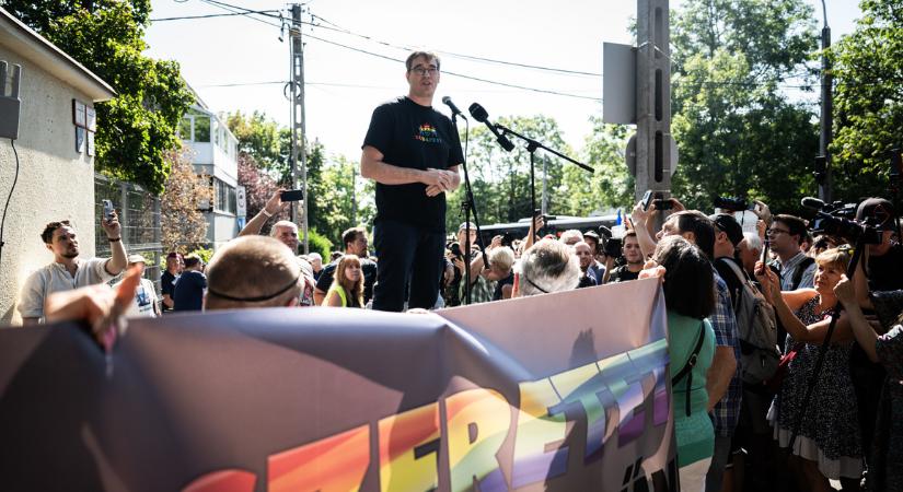 Kari Geri nem Böri Geri – demonstráltak a főpolgármester kihallgatása ellen