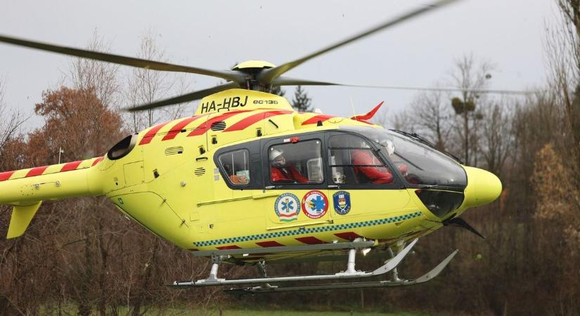 Hatalmas baleset az M3-ason, mentőhelikopter is érkezett a helyszínre!