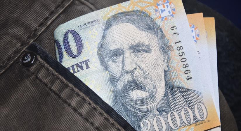 Jobban emelkedik 2026-ban a minimálbér