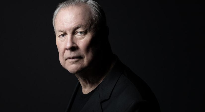 Nyolcvanhárom évesen elhunyt Robert Wilson világhírű amerikai rendező, képzőművész, performer, a világ színházi életének egyik legjelentősebb alkotója
