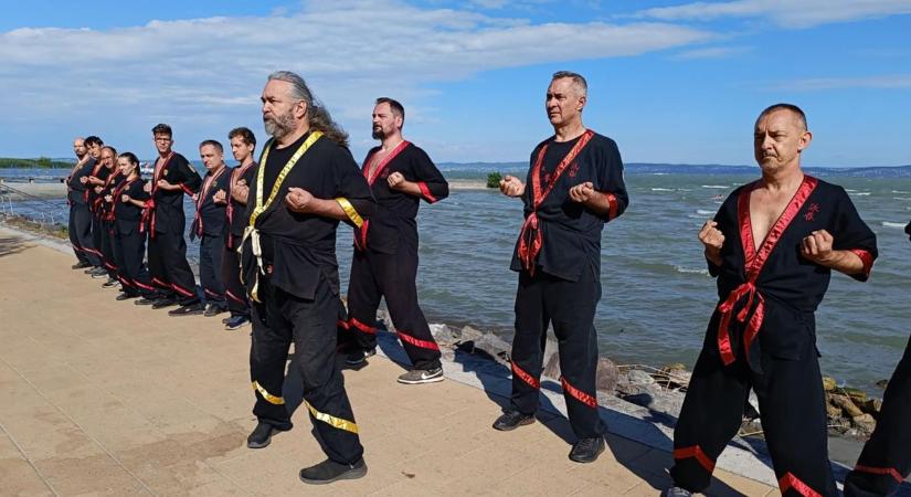Igazi harcosok lepték el Siófokot – testet, lelket fejlesztettek