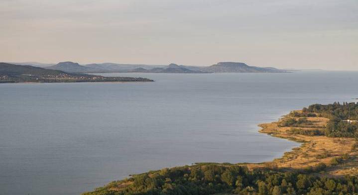 Szomorú, ami a Balatonnal történik: hiába a csapadék, nem volt hatása