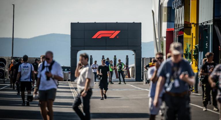 Százezerért Formula 1 jegyet igen, nyolcezerért ételt viszont nem veszünk
