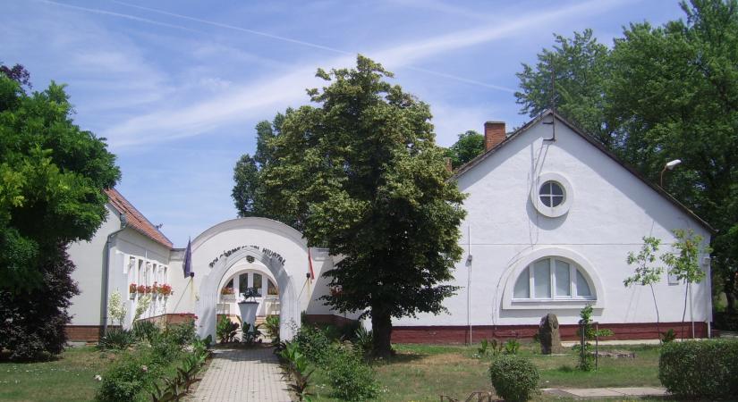 Igazgatási szünet a mártélyi községházán
