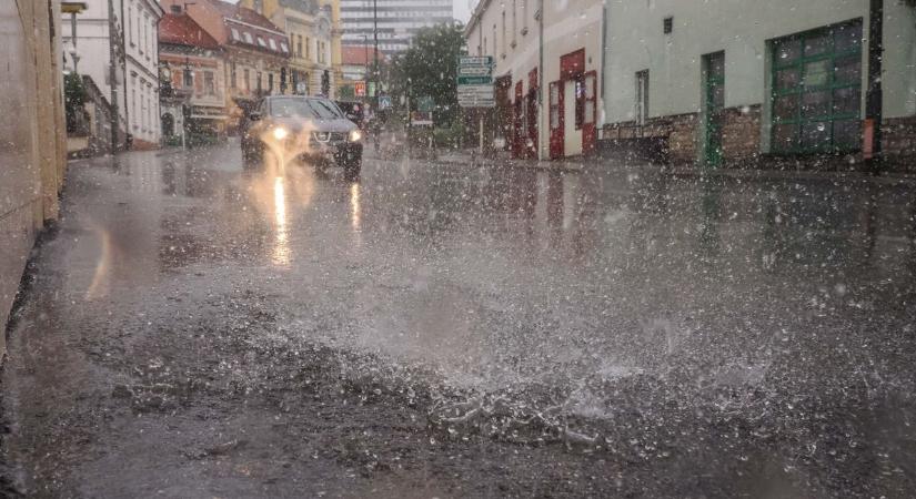 Brutális vihar közelít Veszprémhez – jég, szél, villámcsapások jöhetnek