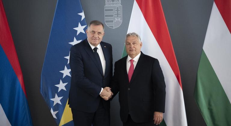 Egy év börtönt kapott Orbán Viktor szövetségese, Moszkvához fordul segítségért