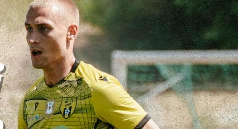 A szezon első bajnokiján még keretben volt, de most szerződést bontottak vele