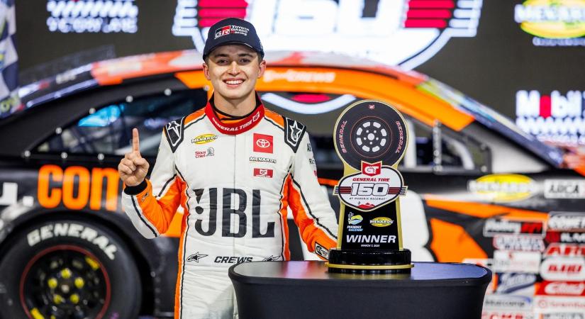 Alig múlt 17 éves, de máris megalapította saját NASCAR-csapatát a Toyota utánpótlás-pilótája