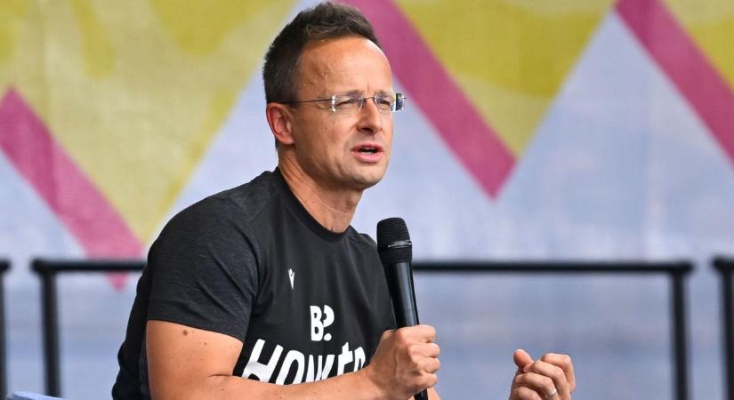 Szijjártó Péter az MCC Feszten: feltörölték a padlót Ursula von der Leyennel